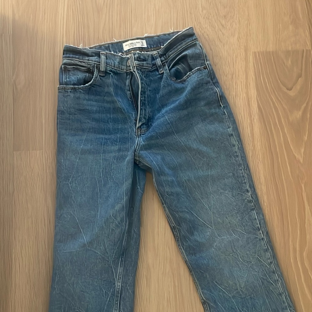Abercrombie 90s straight ultra high rise jeans